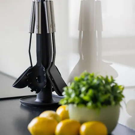 Modern With Parking & Balcony Near The Underground Station By Renters Appartement