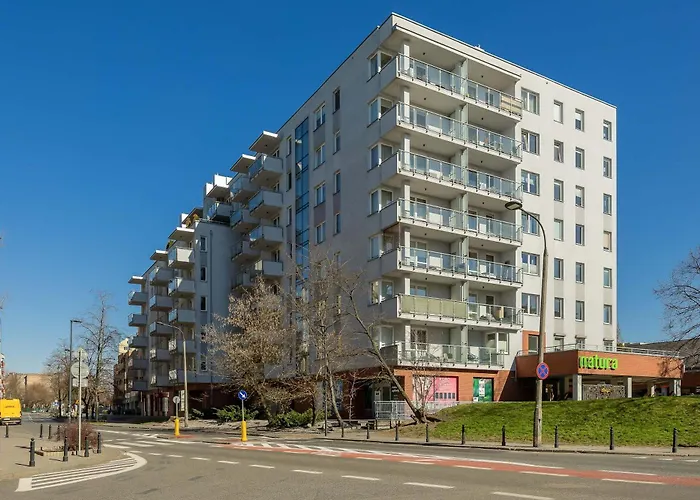 Modern With Parking & Balcony Near The Underground Station By Renters *