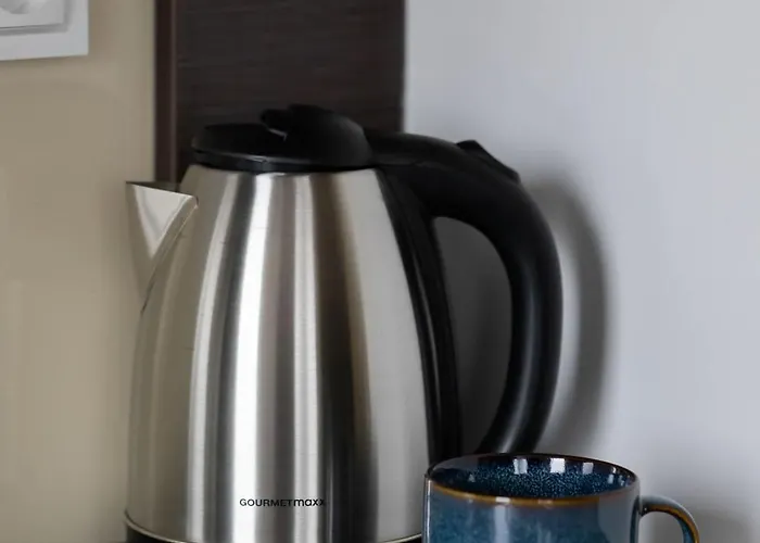 Modern With Parking & Balcony Near The Underground Station By Renters Apartmán Varšava