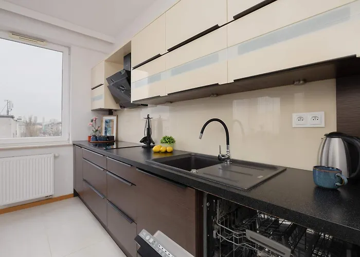 Modern With Parking & Balcony Near The Underground Station By Renters Apartmán *
