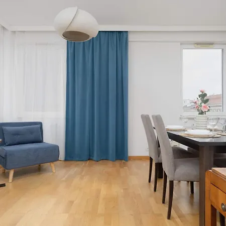 Modern With Parking & Balcony Near The Underground Station By Renters Apartment Warsaw
