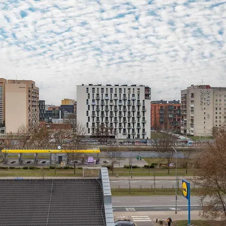 Modern With Parking & Balcony Near The Underground Station By Renters Apartment *