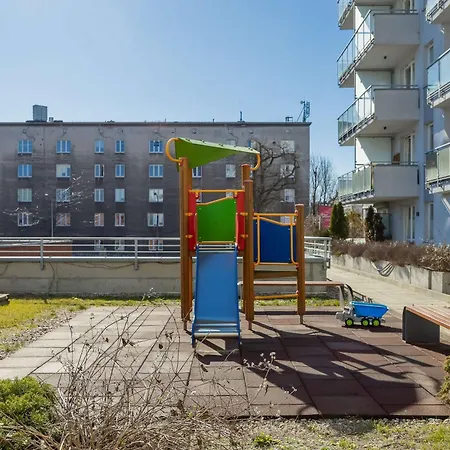 Modern With Parking & Balcony Near The Underground Station By Renters Apartman