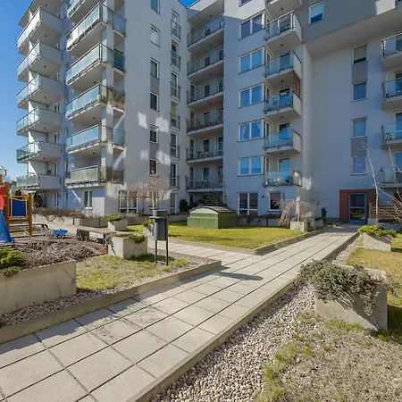 Modern With Parking & Balcony Near The Underground Station By Renters Warsaw